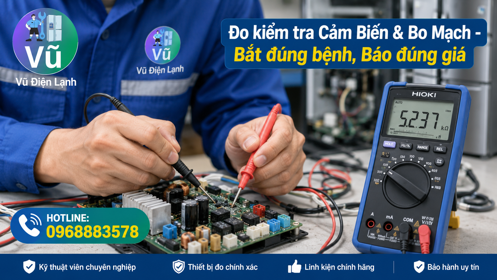 Kỹ thuật viên sử dụng đồng hồ vạn năng VOM đo điện trở cảm biến nhiệt độ để xác định chính xác mã lỗi tủ lạnh Panasonic.