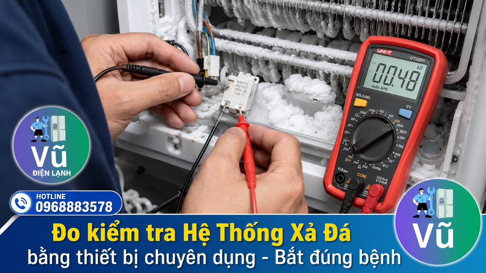 Kỹ thuật viên sử dụng đồng hồ VOM chuyên dụng để đo kiểm tra rơ-le xả đá, sò lạnh và cầu chì nhiệt khi tủ lạnh không tự rã đông.