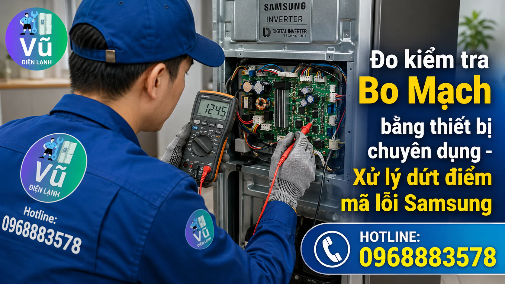 Thợ sửa chữa sử dụng đồng hồ đo điện tử chuyên dụng để kiểm tra chính xác nguyên nhân tủ lạnh Samsung báo mã lỗi trên màn hình.