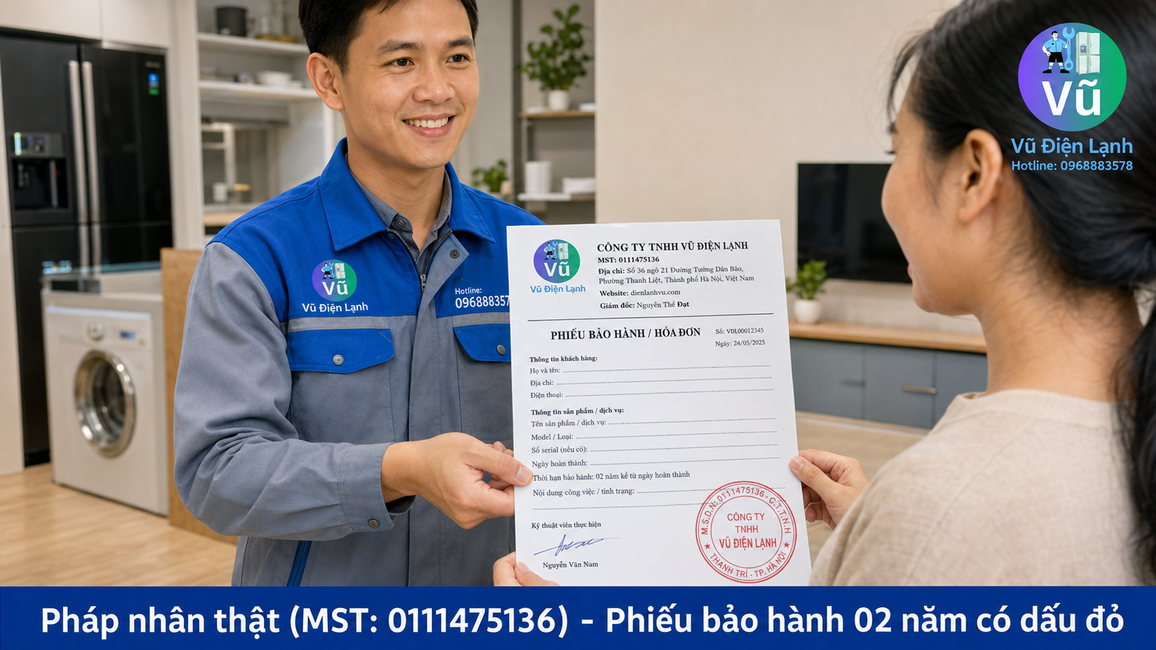 Khách hàng nhận phiếu bảo hành 02 năm có đóng dấu mộc đỏ pháp nhân của Công ty TNHH Vũ Điện Lạnh sau khi sửa xong tủ lạnh Mitsubishi.