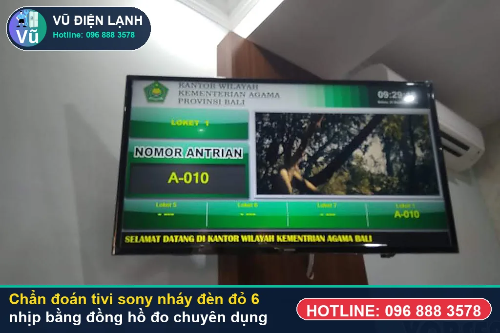 Thợ Vũ Điện Lạnh dùng đồng hồ vạn năng đo kiểm bo nguồn, T-Con và đèn LED nền khi xử lý tivi sony nháy đèn đỏ 6 nhịp