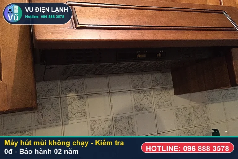 Kỹ thuật viên Vũ Điện Lạnh kiểm tra miễn phí 0đ và thực hiện máy hút mùi không chạy tại nhà Hà Nội