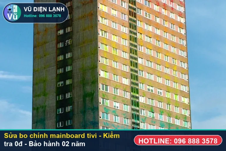Kỹ thuật viên Vũ Điện Lạnh kiểm tra miễn phí 0đ và thực hiện sửa bo chính mainboard tivi tại nhà Hà Nội
