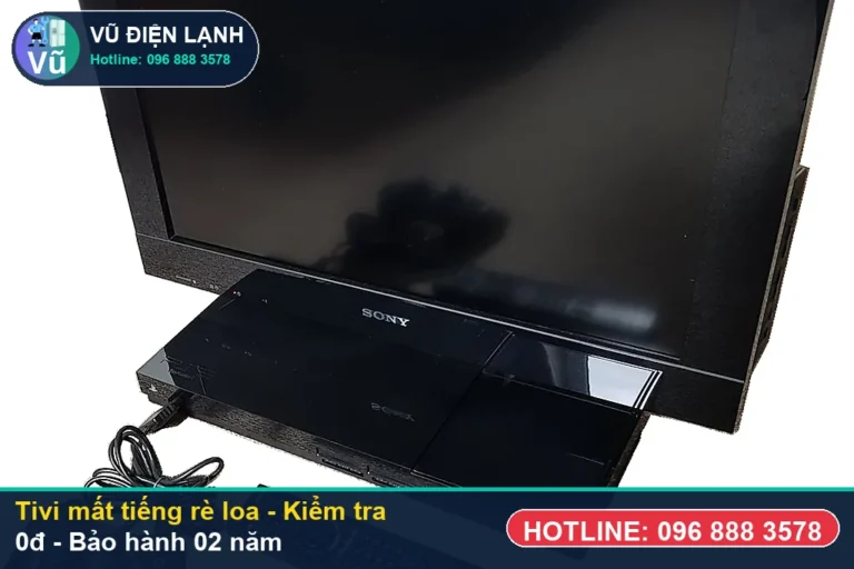 Kỹ thuật viên Vũ Điện Lạnh kiểm tra miễn phí 0đ và thực hiện tivi mất tiếng rè loa tại nhà Hà Nội