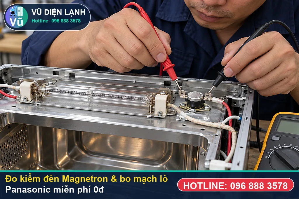 Thợ Vũ Điện Lạnh dùng đồng hồ vạn năng đo kiểm linh kiện khi sửa lò vi sóng panasonic tại nhà