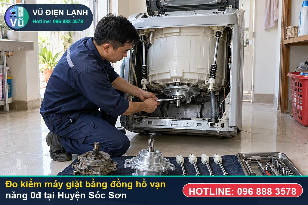 Thợ Vũ Điện Lạnh dùng đồng hồ vạn năng đo kiểm van cấp, bơm xả và bo mạch khi sửa máy giặt huyện sóc sơn ở Ngã ba Phù Lỗ, Khu đô thị mới Thị trấn Sóc Sơn