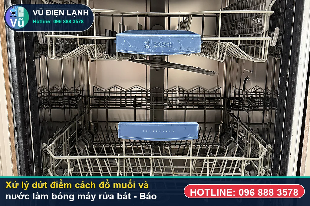Hoàn tất xử lý cách đổ muối và nước làm bóng máy rửa bát, chạy thử nước nóng 70 độ và bàn giao phiếu bảo hành 02 năm Vũ Điện Lạnh