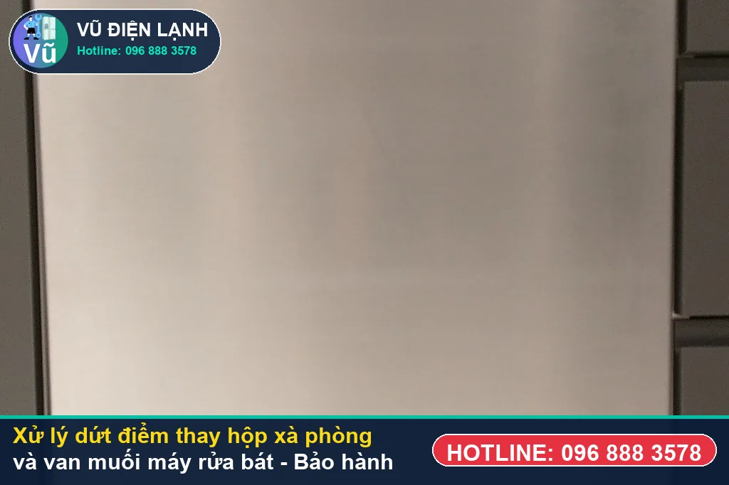 Hoàn tất xử lý thay hộp xà phòng và van muối máy rửa bát, chạy thử nước nóng 70 độ và bàn giao phiếu bảo hành 02 năm Vũ Điện Lạnh